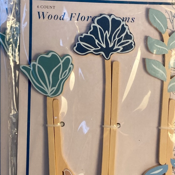 Crescent Enterprise Wood Flower Stems - Picture 7 of 7